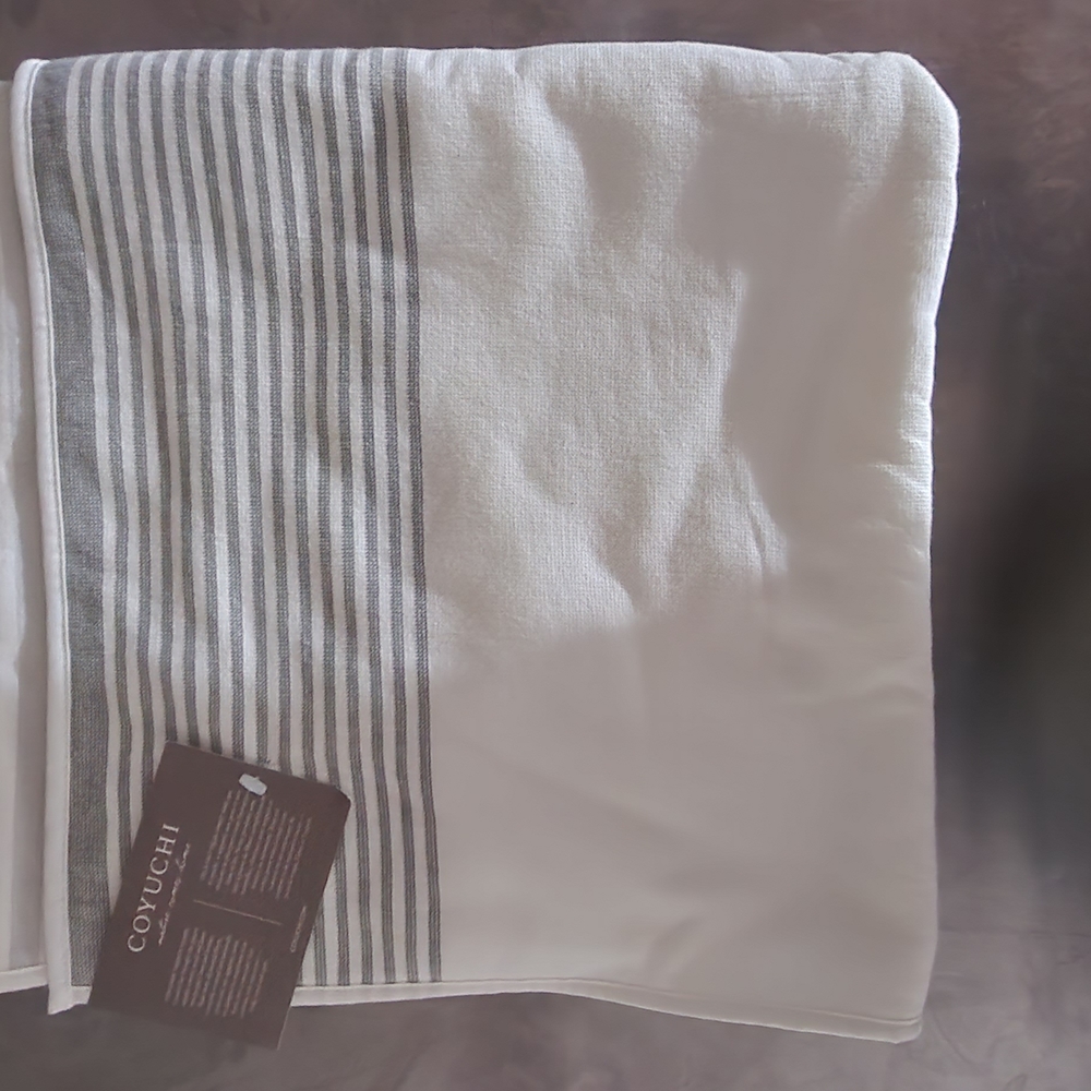 Coyuchi White and Gray Bath Towel